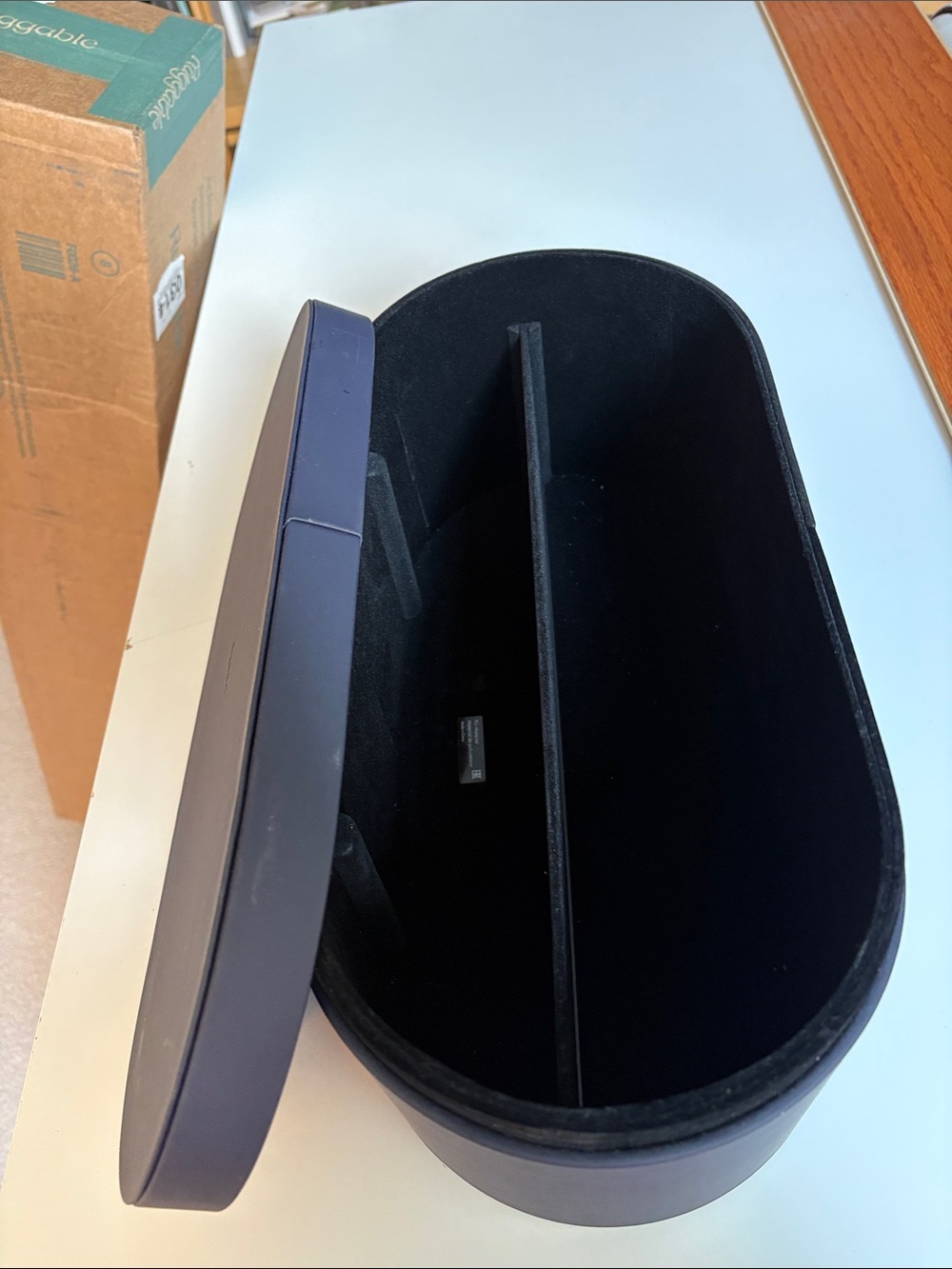 Dyson Box - Picture 2 of 3